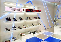 看智能导购条形屏如何为门店肩挑大梁？