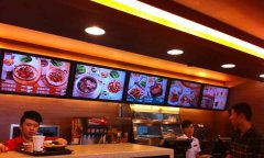 数字标牌更好的服务方式来吸引顾客